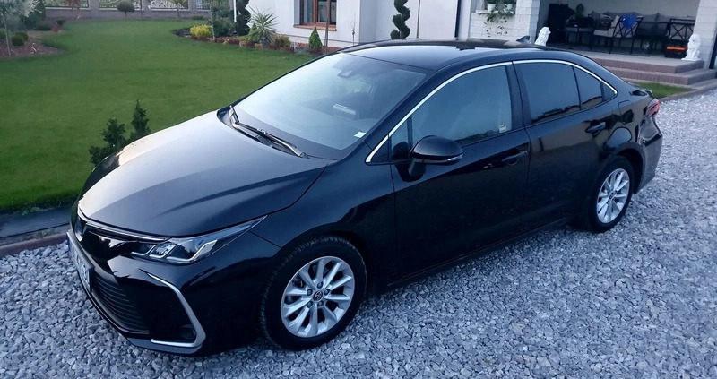 toyota łódzkie Toyota Corolla cena 92900 przebieg: 15500, rok produkcji 2022 z Radomsko